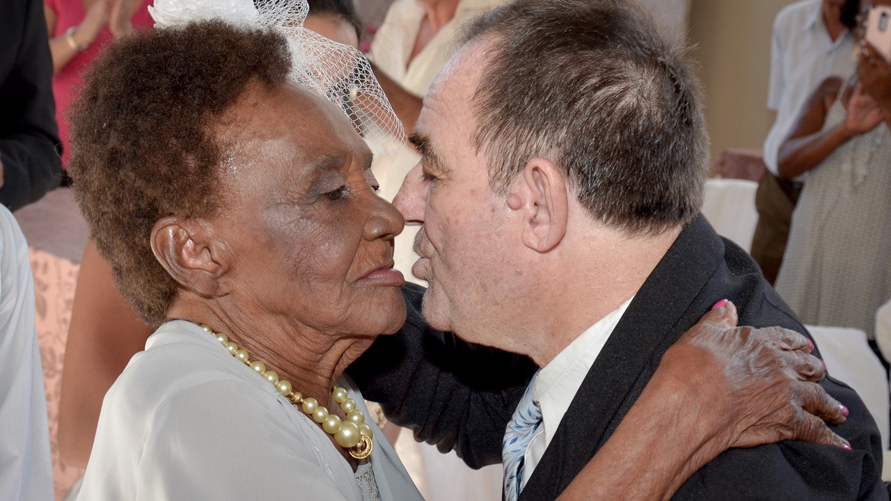 Бразильянка вышла замуж в 106 лет