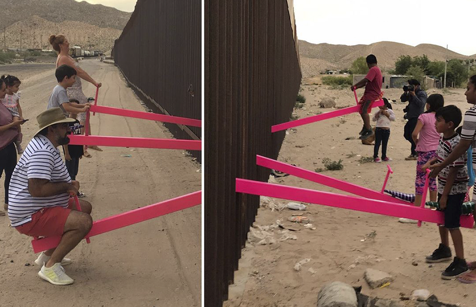 В стене между США и Мексикой установили качели